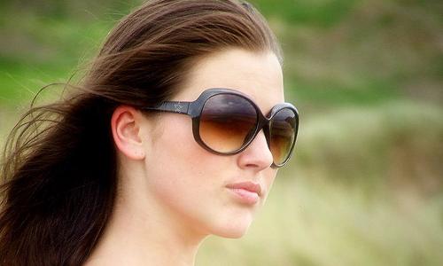 ako si vybrať okuliare zo slnka