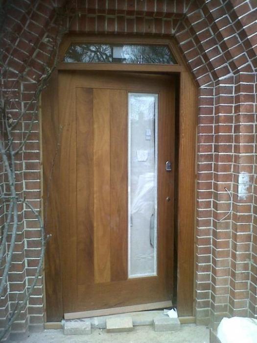 Dvere pre letné sídlisko drevené: verzie