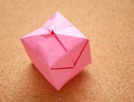 Ako vytvoriť kocku papiera - niekoľko jednoduchých tipov