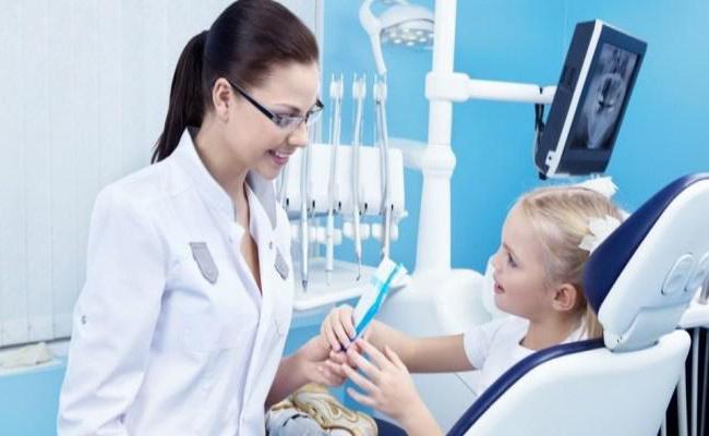Zubné lekárstvo v Dzeržinsku: kontakty, popis služieb, recenzie